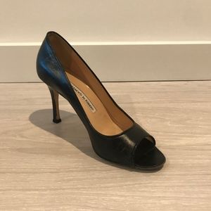 Manolo Blahnik Black Leather Pumps Size 8